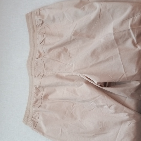 Capris Pants - Picture 4 of 10